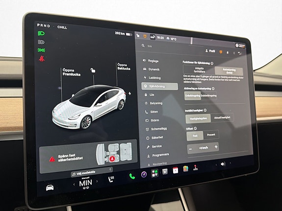 Tesla Model 3 21 of 30