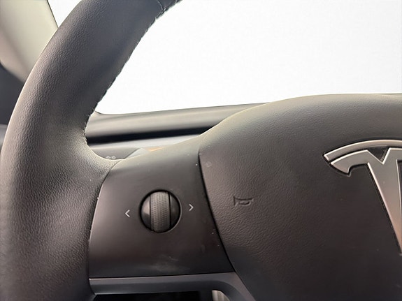Tesla Model 3 14 of 30