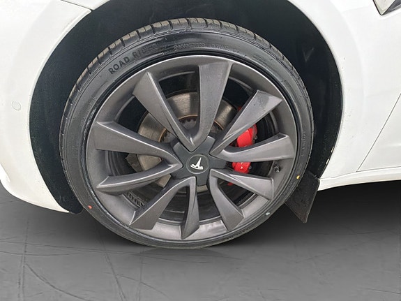 Tesla Model 3 28 of 30