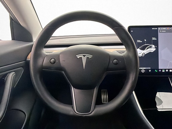 Tesla Model 3 13 of 30
