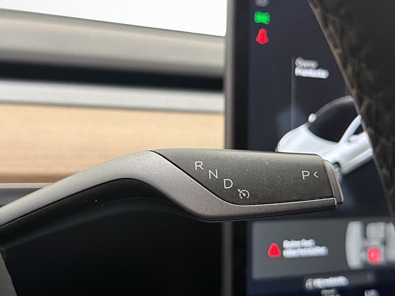 Tesla Model 3 27 of 30