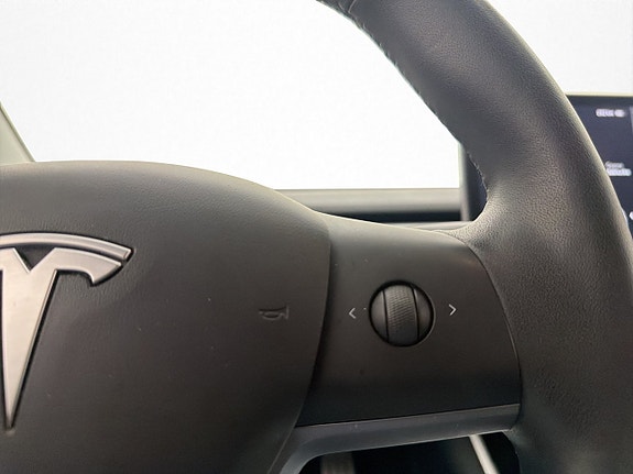 Tesla Model 3 15 of 30