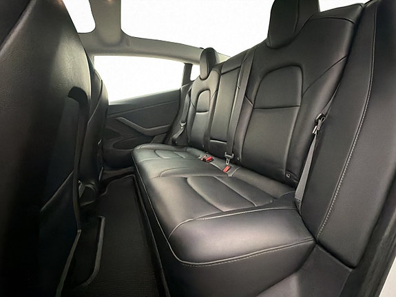 Tesla Model 3 25 of 30