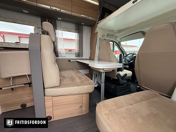 Adria Coral XL A 670 SL 5 of 16