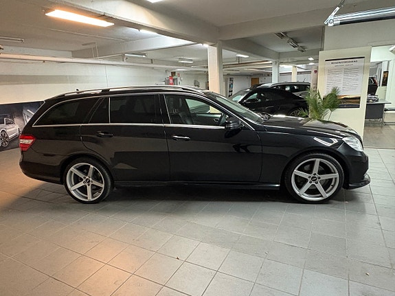 Mercedes-Benz E220 9 of 15