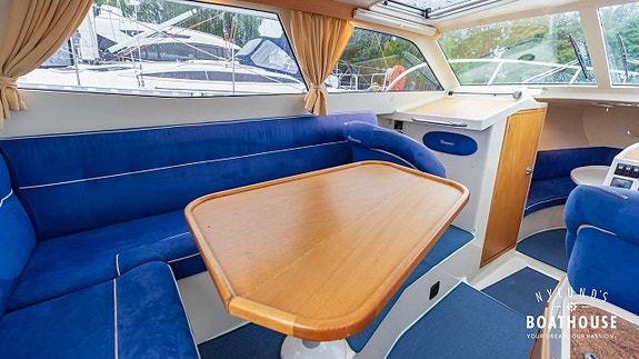 Masmar 33 | Volvo Penta D6-350A-B 23 of 30