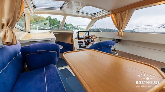 Masmar 33 | Volvo Penta D6-350A-B 28 of 30