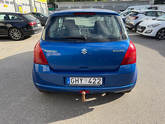 Suzuki Swift 5 of 6