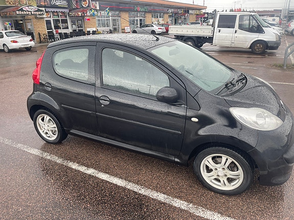 Peugeot 107 3 of 7