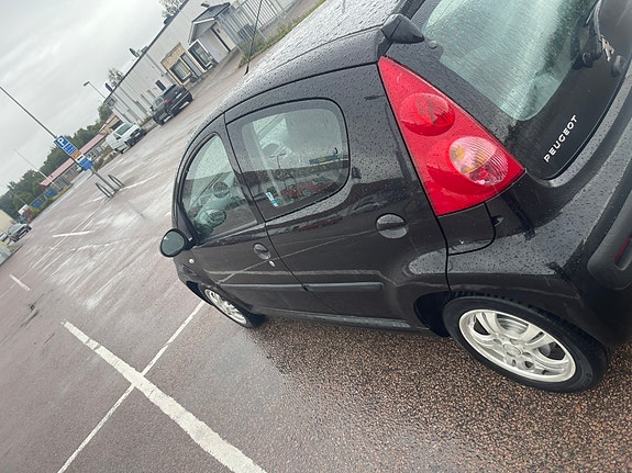 Peugeot 107 4 of 7