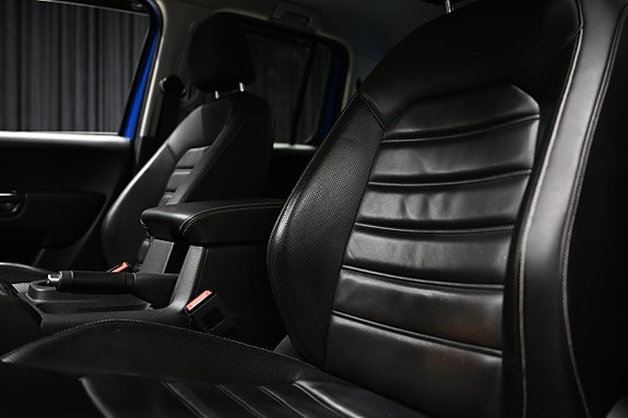 Volkswagen Amarok 27 of 30