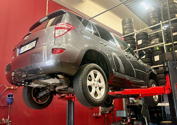 Toyota RAV4 18 of 19