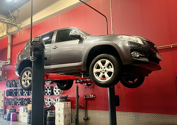 Toyota RAV4 19 of 19
