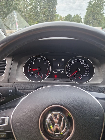 Volkswagen Golf VII 5 of 8
