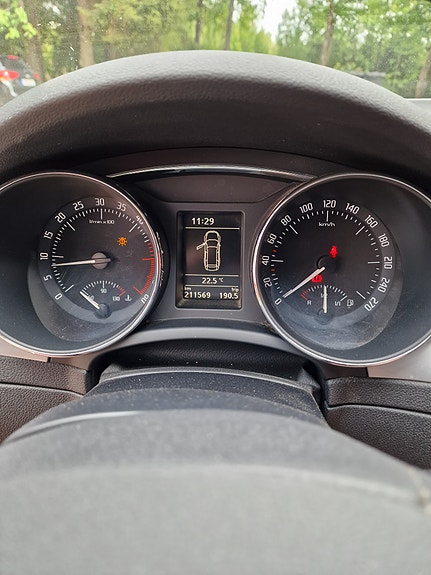 Skoda Superb 7 of 7