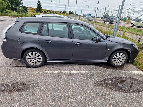 Saab 9-3 6 of 6