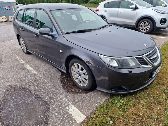 Saab 9-3 2 of 6