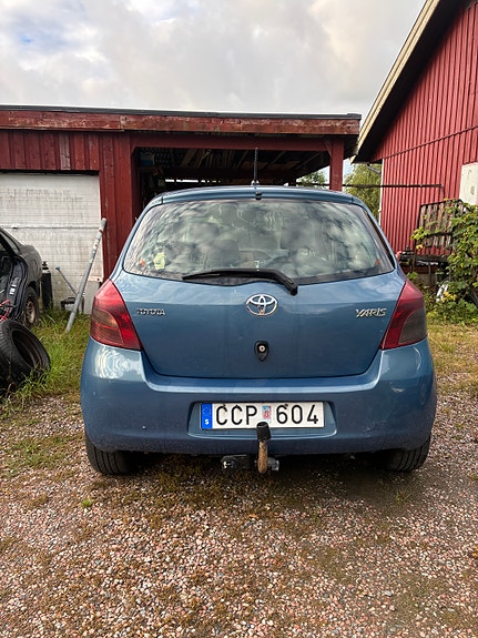 Toyota Yaris 5 of 5