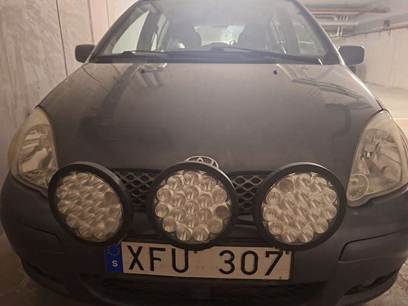 Toyota Yaris 4 of 7