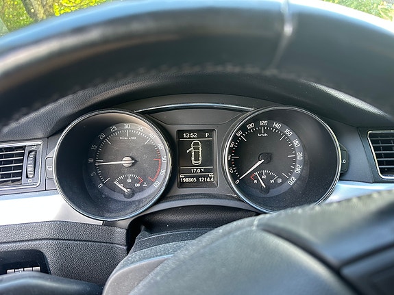 Skoda Superb 2 of 6
