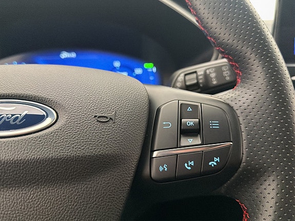 Ford Kuga 18 of 30
