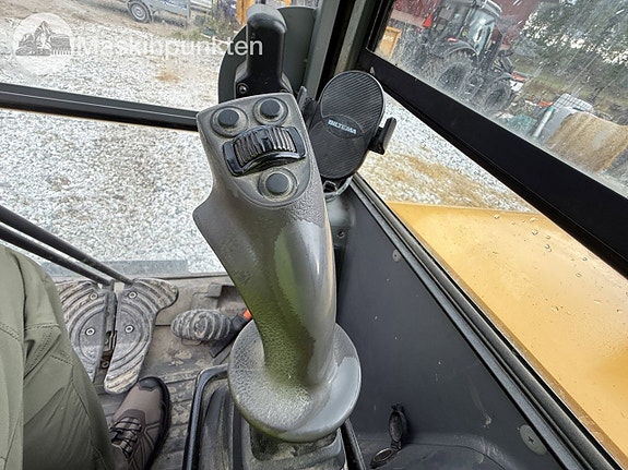 Bandgrävare Volvo ECR58 18 of 27