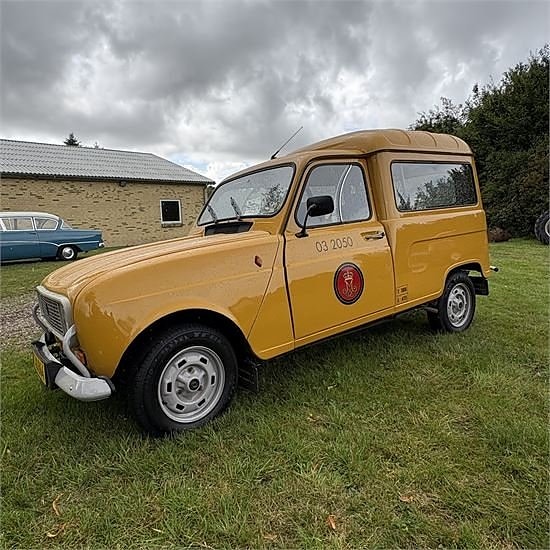 Renault VAN 4 2 of 17