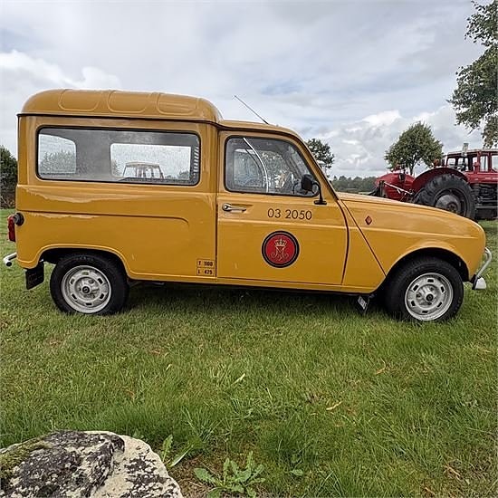 Renault VAN 4 8 of 17