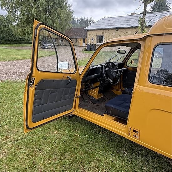 Renault VAN 4 10 of 17