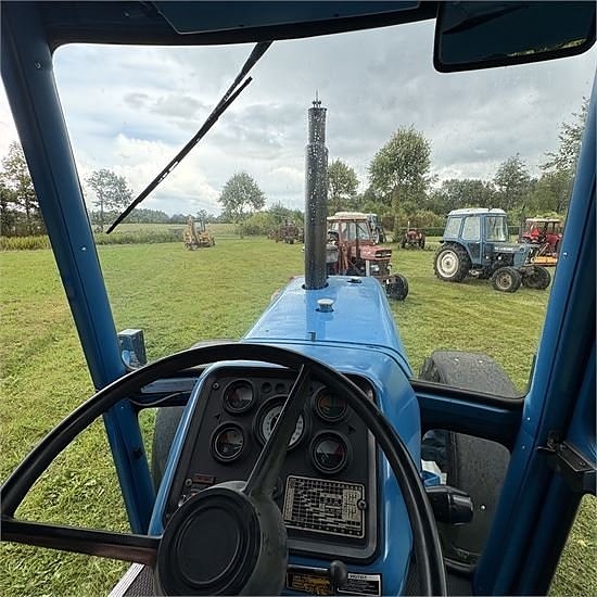 Ford TW15 - ZF 4WD-system 17 of 25