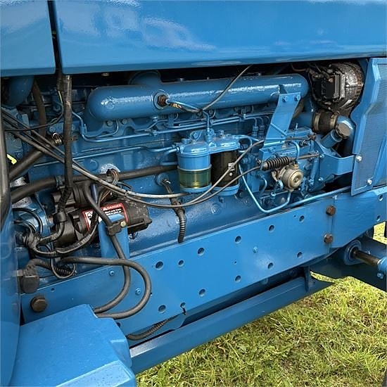 Ford TW15 - ZF 4WD-system 13 of 25