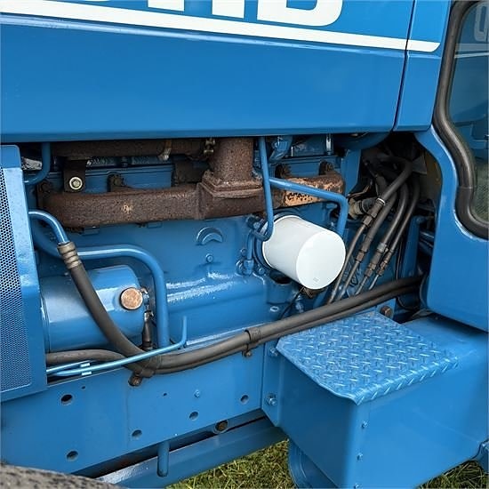 Ford TW15 - ZF 4WD-system 12 of 25