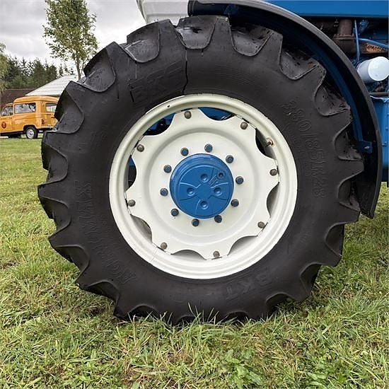 Ford TW15 - ZF 4WD-system 25 of 25