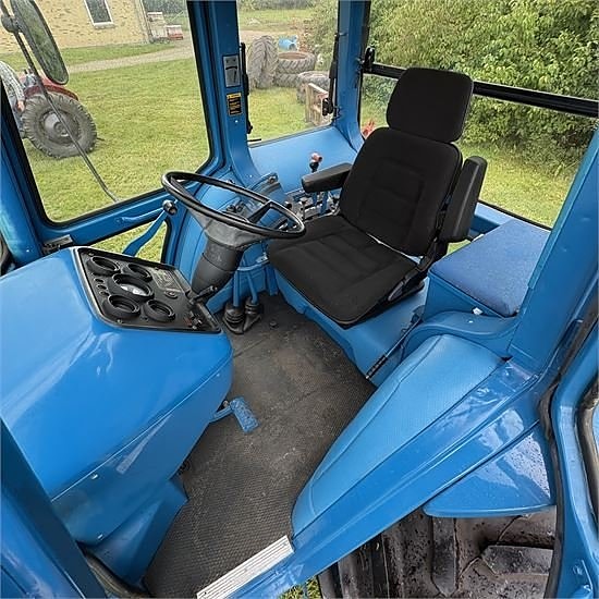 Ford TW15 - ZF 4WD-system 16 of 25