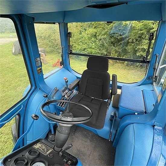 Ford TW15 - ZF 4WD-system 15 of 25