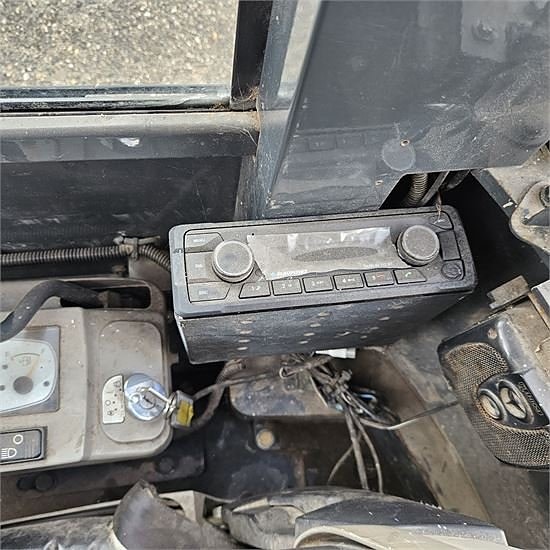 Komatsu PC18 MR-2 - Minigravemaskine / mini excavator 1,8 to 12 of 30