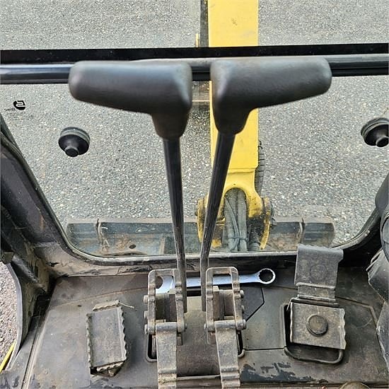 Komatsu PC18 MR-2 - Minigravemaskine / mini excavator 1,8 to 13 of 30