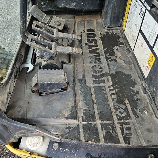 Komatsu PC18 MR-2 - Minigravemaskine / mini excavator 1,8 to 15 of 30