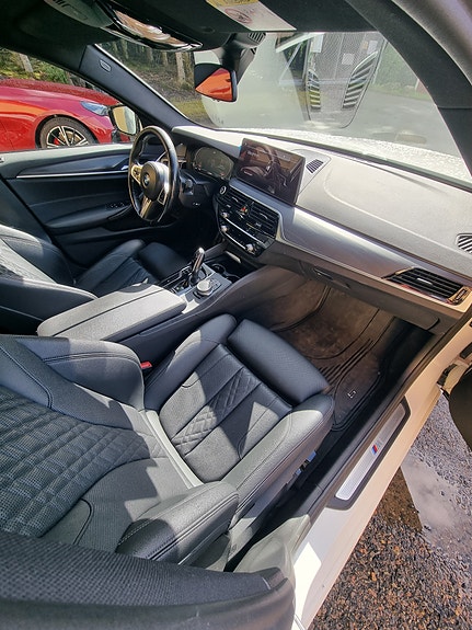 BMW 520d 4 of 8