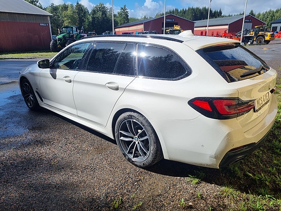 BMW 520d 2 of 8