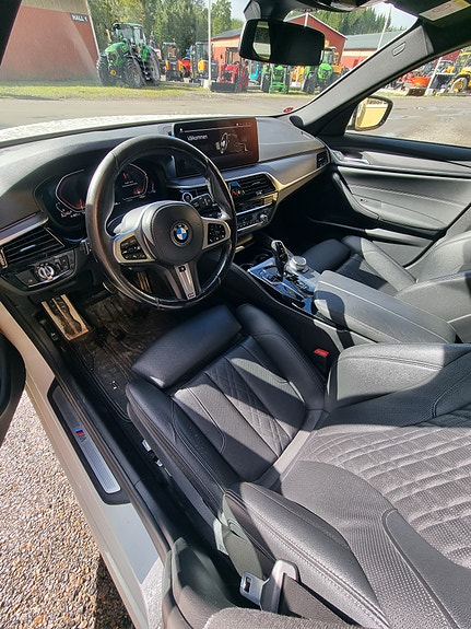 BMW 520d 3 of 8