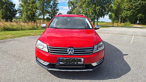 Volkswagen Passat Alltrack 4 of 15