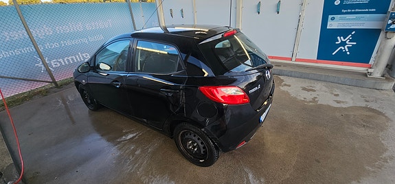 Mazda 2 2 of 6