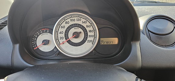 Mazda 2 6 of 6