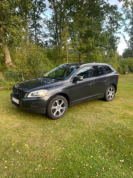 Volvo XC60 7 of 11