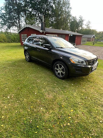 Volvo XC60 5 of 11