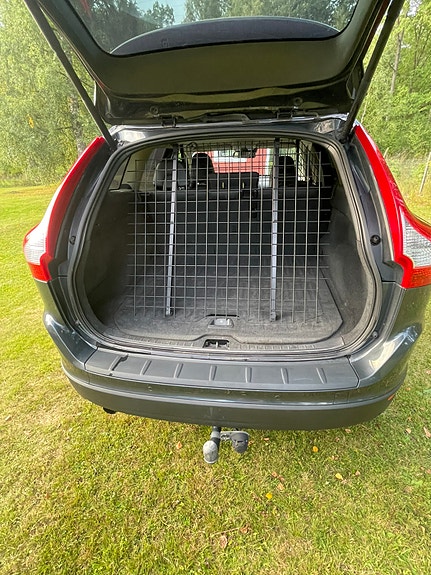 Volvo XC60 3 of 11