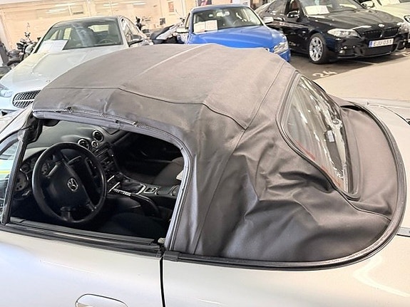 Mazda MX-5 9 of 11