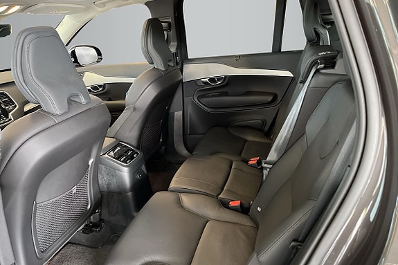 Volvo XC90 11 of 18