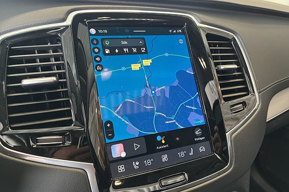 Volvo XC90 13 of 18